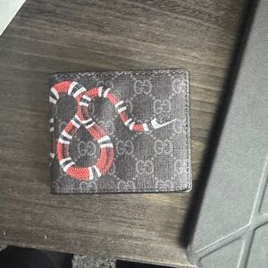Gucci wallet